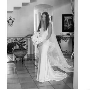 Blusher veil - 2 tiers wide, Chantilly lace, drop floating wedding veil